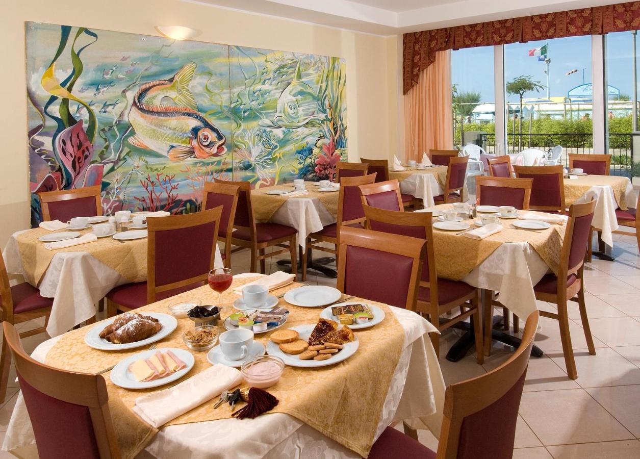 Hotel Belvedere ミザーノ・アドリアーティコ エクステリア 写真